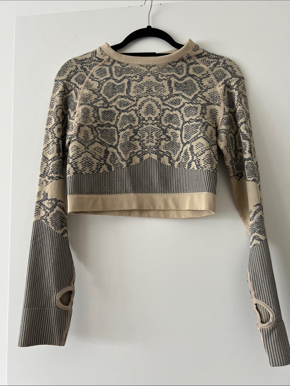 nwot workout top